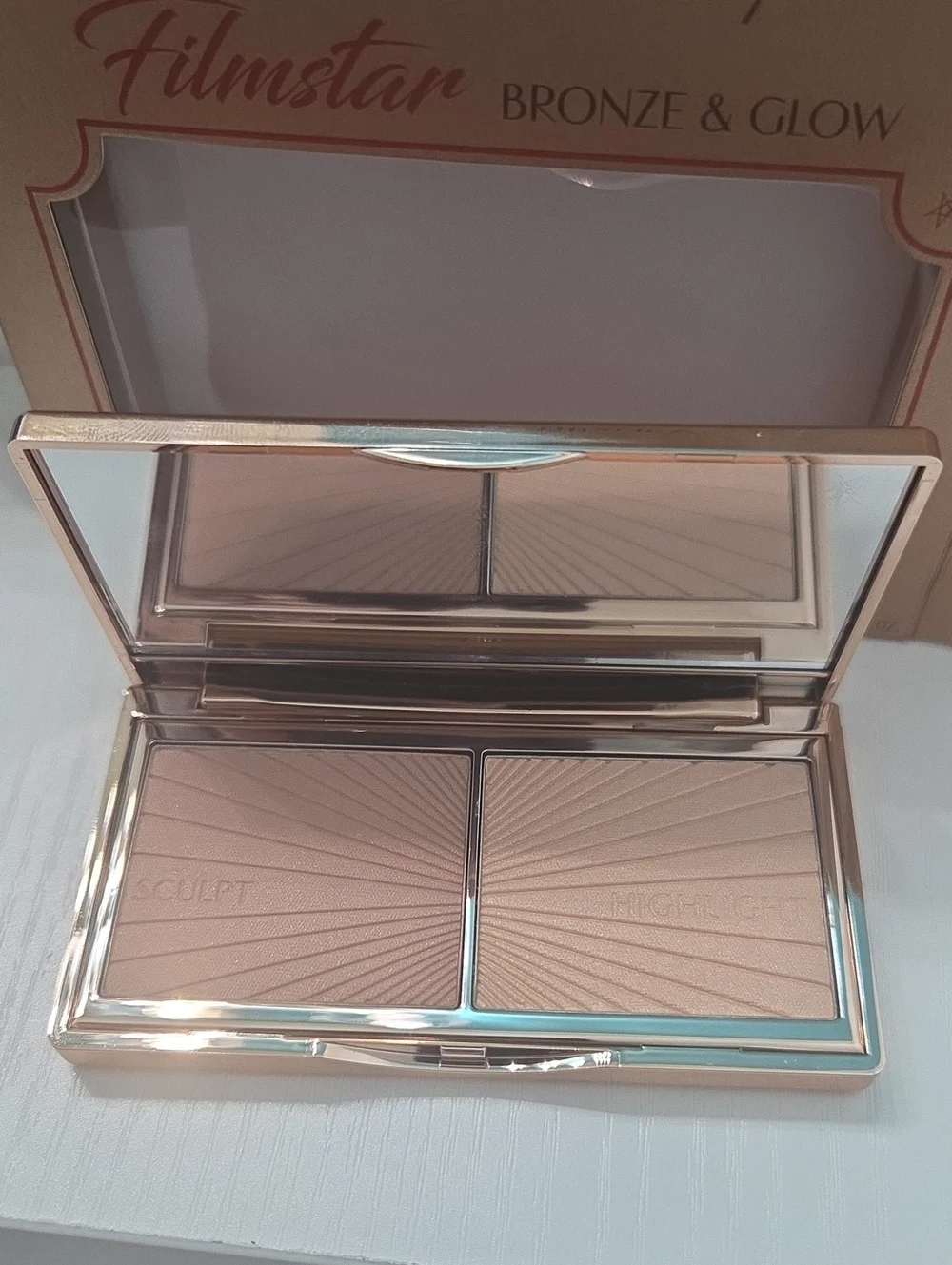 Charlotte Tilbury Bronze & Glow Compact - Light/Medium Clair Moyen